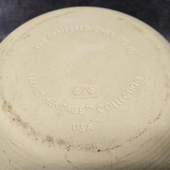 Pampered Chef Stoneware Large Baking Bowl Family Heritage Collection USA - Picture 8 of 11